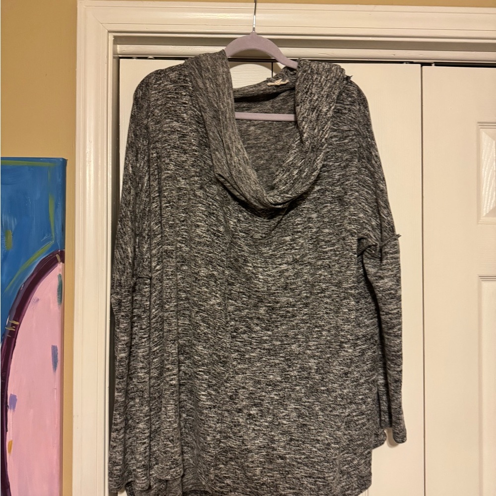 Easel (Chic Soul) Women's Sweater, heathered black